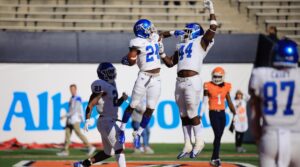 West Virginia lands transfer wide receiver Zack Dobson